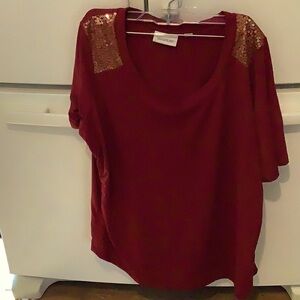 New without tags burgundy color woman’s size 18/20 top